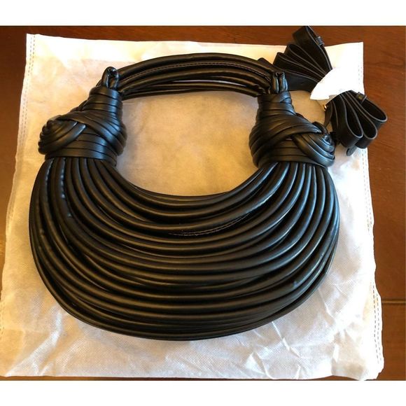 LICORICE BAG - NWT Adorable & Unusual PU Vegan Satchel/Crossbody. LOVE THIS ♥️ - Picture 5 of 16